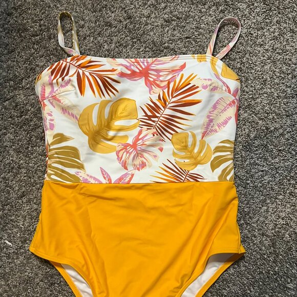 Tropical Leaf Print & Yellow Colorblock One-Piece Swimsuit Medium - Picture 2 of 3